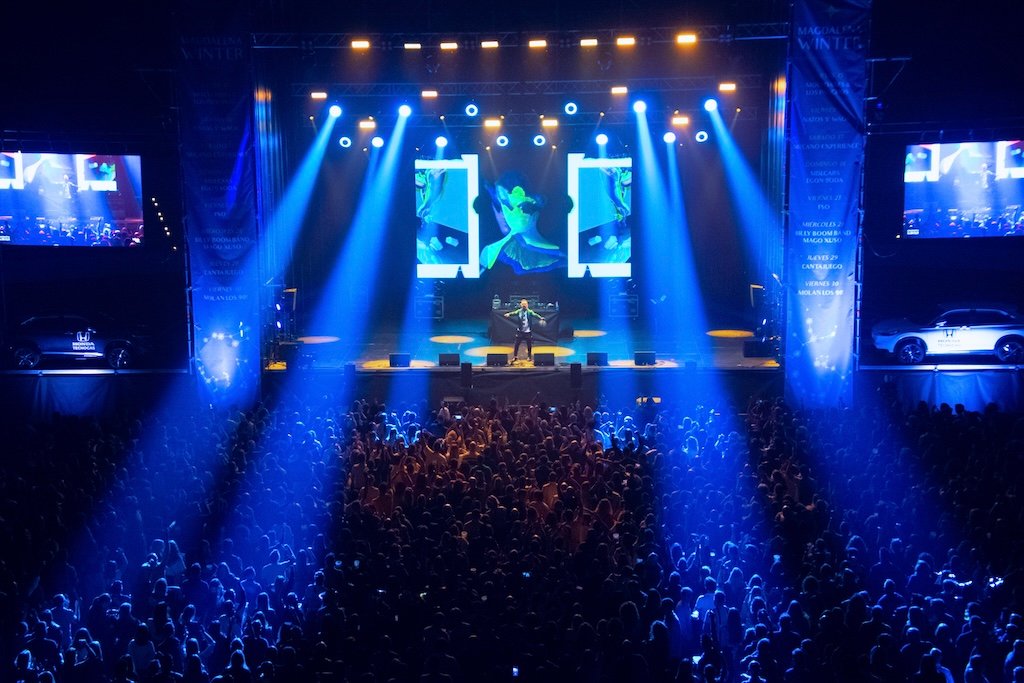 Deep Delay Management