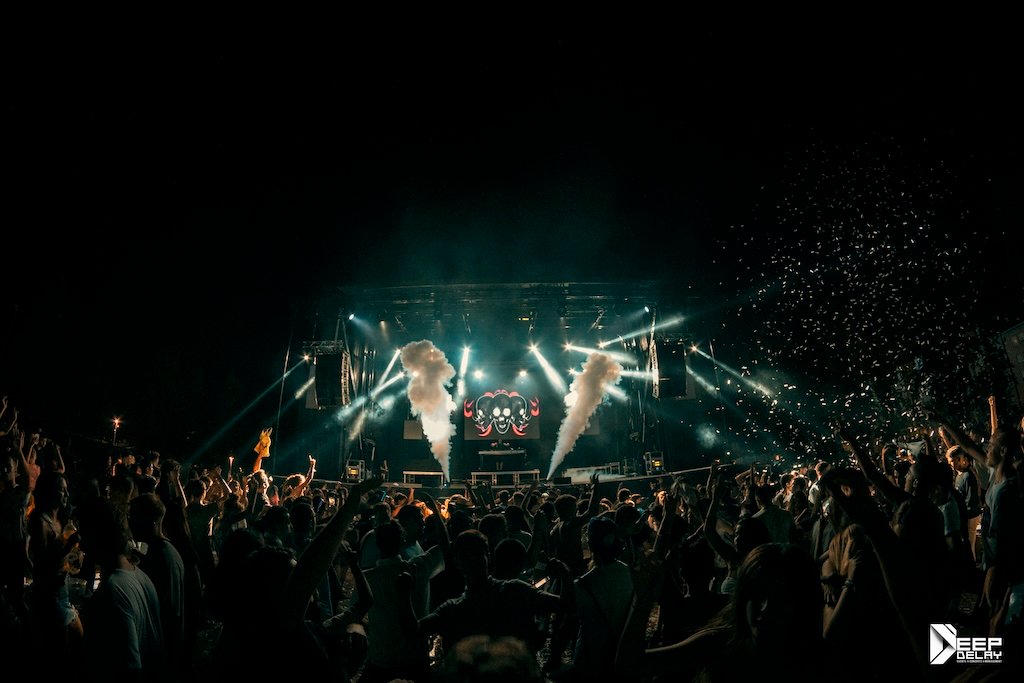 Deep Delay Management